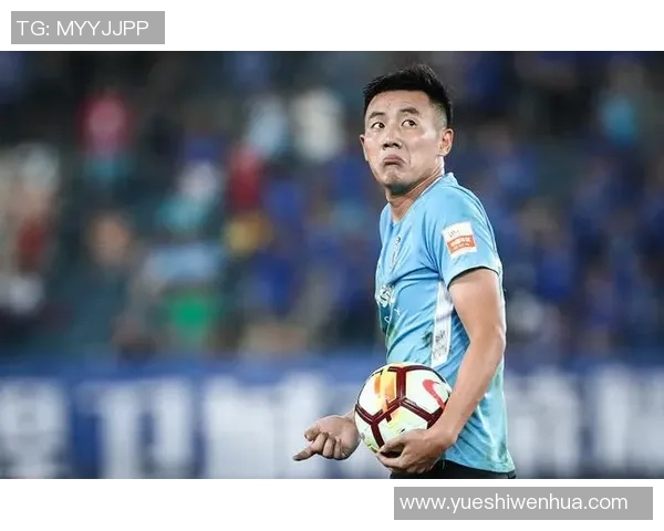 足球咬人事件引发热议 球星行为背后的心理分析与道德讨论